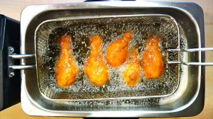 Mengenal Teknik Sautc3a9ing Dan Deep Frying Dalam Memasak Menguasai Dua Metode Penggorengan Esensial