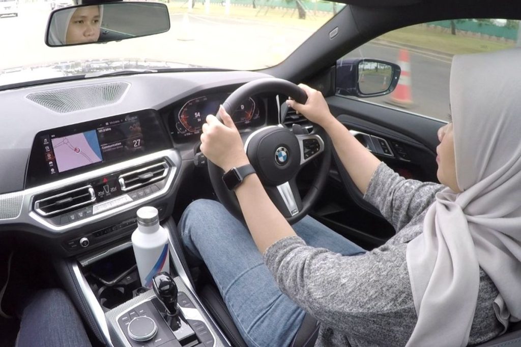 Teknik Mengemudi Di Medan Pasir Agar Tidak Terperosok Panduan Lengkap Untuk Petualangan Anda